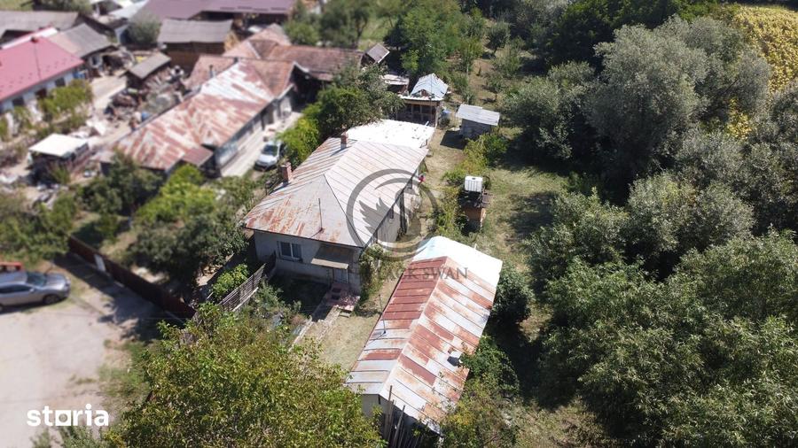 Casă cu 2 camere cu Teren 2846 Mp în Mănești