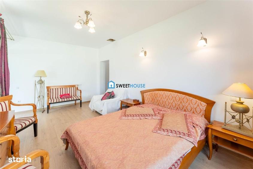 Casă cu 4 camere în Central