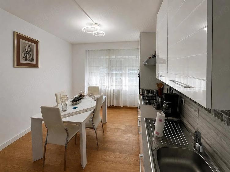 Apartament cu 2 camere decomandat în Centrul Istoric