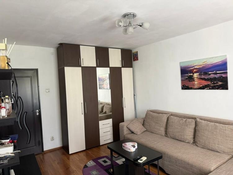Garsonieră decomandată, mobilată în Colentina