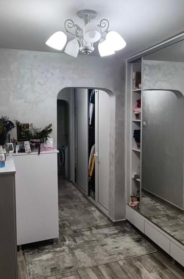 Apartament cu 3 camere decomandat în Moara de foc