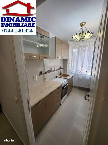 Apartament cu 2 camere semidecomandat, mobilat în Vest