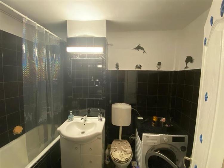 Apartament cu 2 camere decomandat, mobilat în Sud