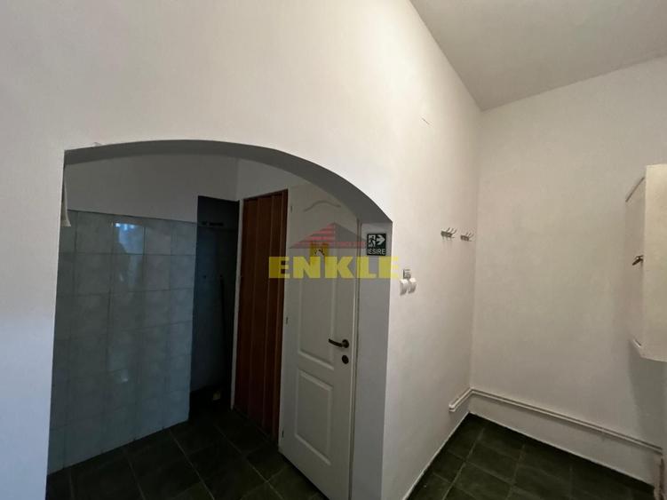 Spațiu comercial, de 50 mp, în Central