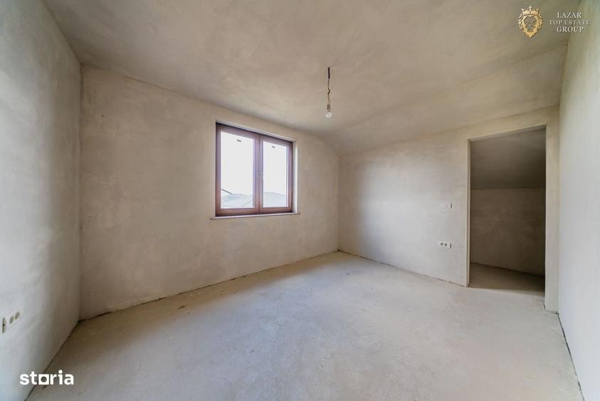 Casă cu 3 camere cu Teren 300 Mp în Livada