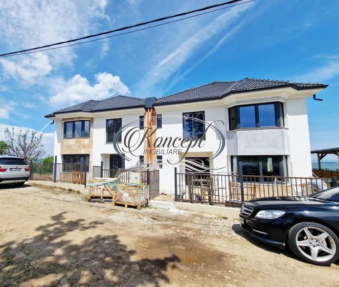 Duplex cu 5 camere cu Teren 600 Mp în Gheorghieni