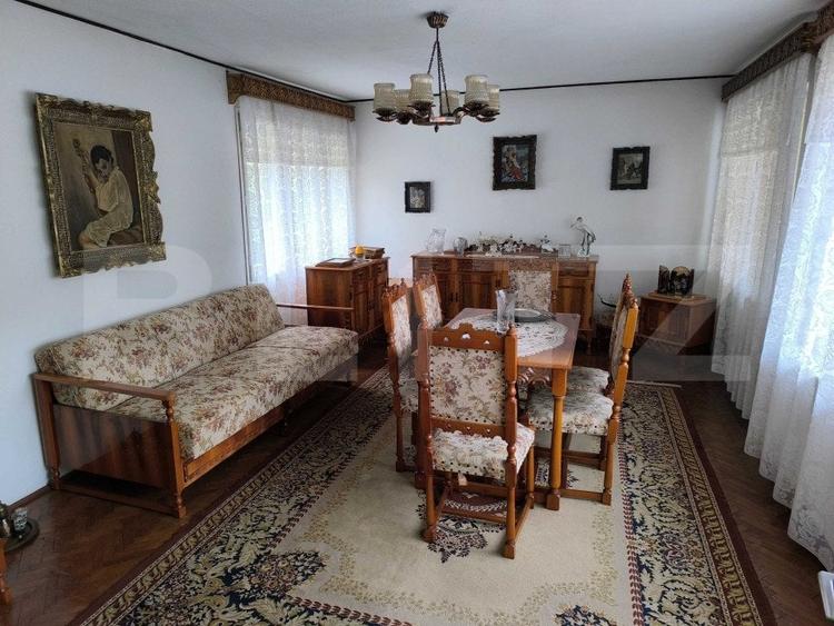 Casă individuală cu 7 camere cu Canalizare în Năsăud