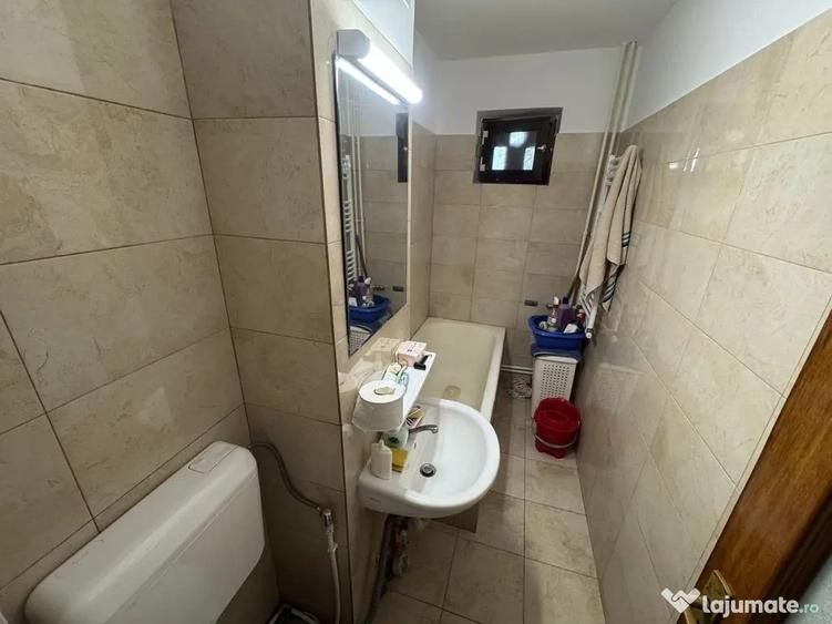 Apartament cu 2 camere semidecomandat în Km 4