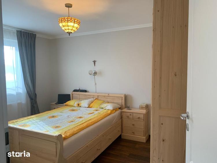 Casă cu 4 camere cu Teren 250 Mp în Sânmihaiu Român
