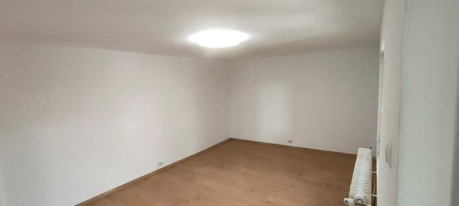 Casă cu 4 camere cu Teren 40 Mp în Central