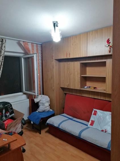 Apartament cu 2 camere semidecomandat în Exterior Vest
