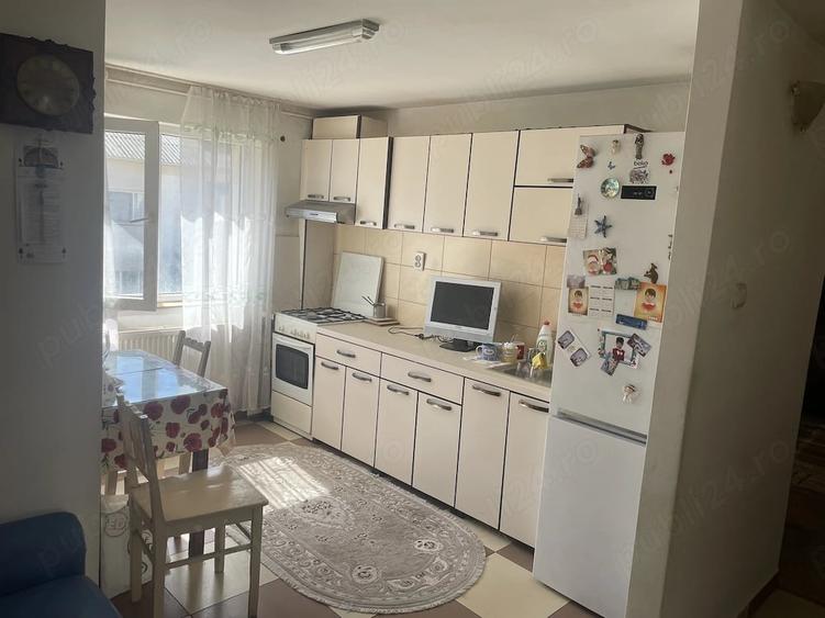 Apartament cu 2 camere semidecomandat în Exterior Vest