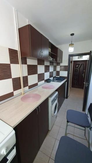 Garsonieră decomandată în Plopu