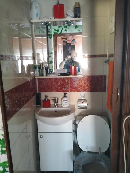 Apartament cu 3 camere decomandat în Feldioara