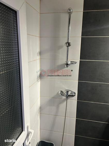 Casă cu 4 camere cu Teren 120 Mp în Apărătorii Patriei