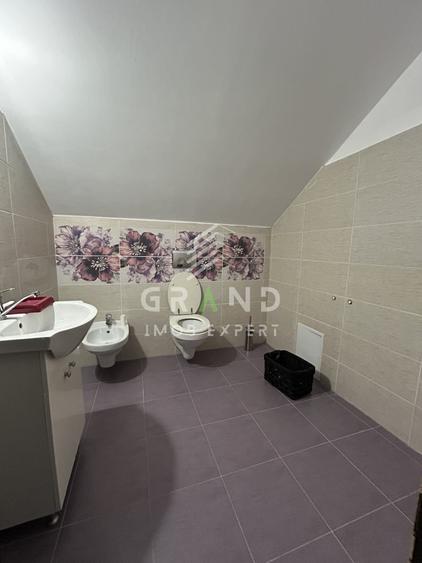 Duplex cu 5 camere cu Canalizare în Mănăștur