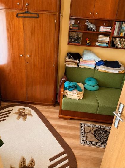 Apartament cu 4 camere decomandat în Central