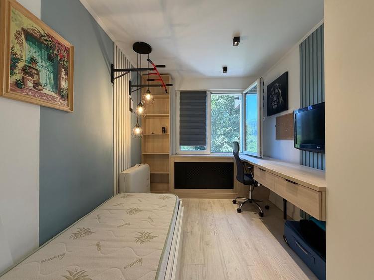 Apartament cu 3 camere decomandat în 1 Decembrie 1918