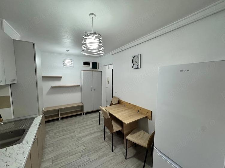 Apartament cu 2 camere semidecomandat în Aradului