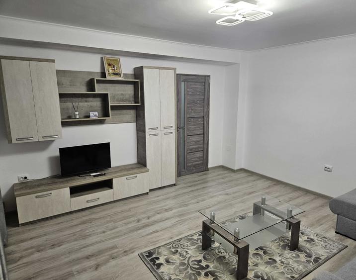 Apartament cu 2 camere semidecomandat în Trivale