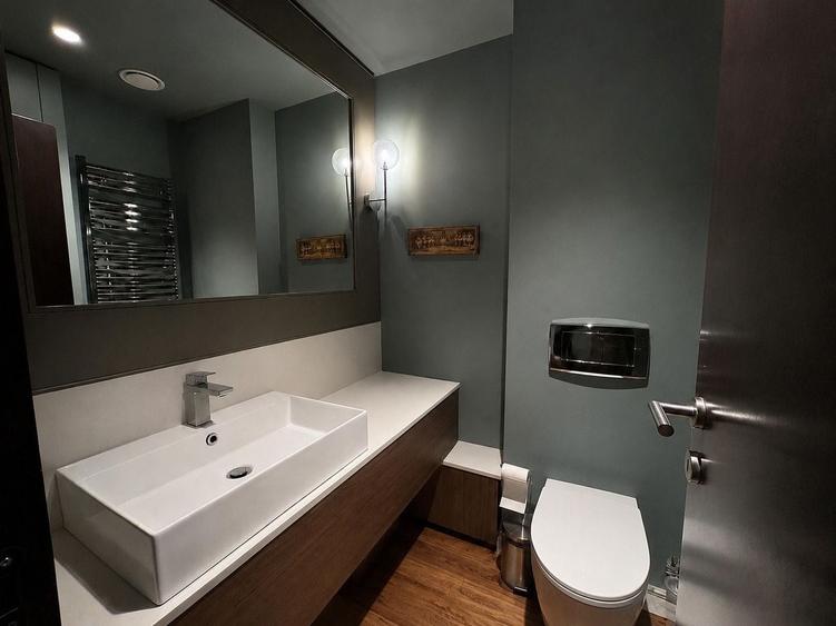 Apartament cu 4 camere semidecomandat, mobilat în Iancu Nicolae