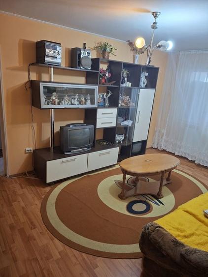 Apartament cu 2 camere semidecomandat în Viziru 1