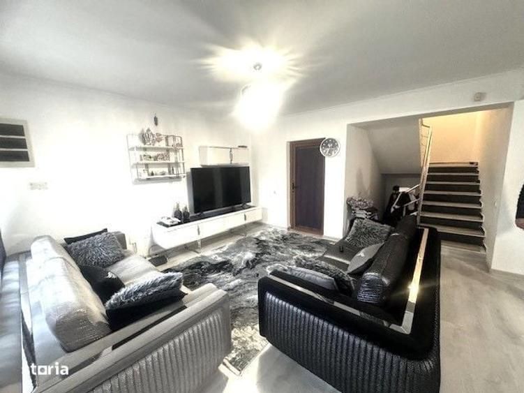 Casă cu 4 camere cu Teren 382 Mp în Central