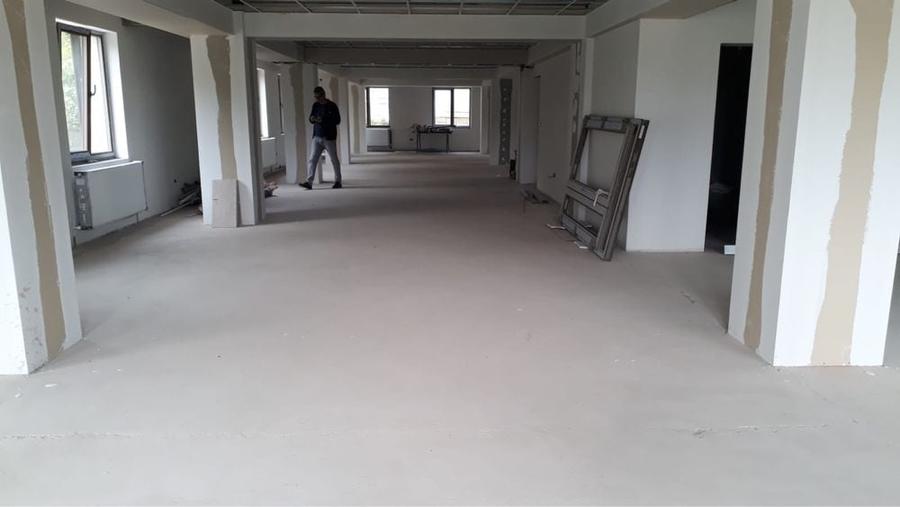 Spațiu comercial, de 1,250 mp, în Central