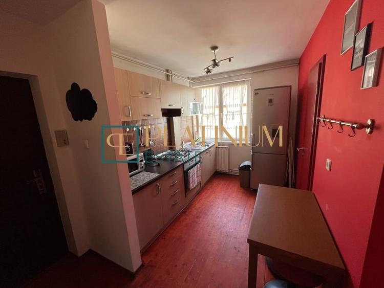 Apartament cu 2 camere semidecomandat, mobilat în Semicentral