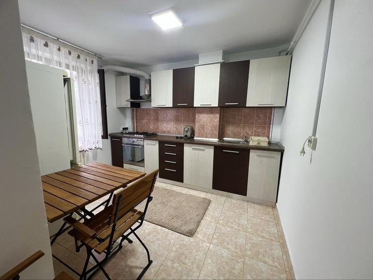 Garsonieră decomandată în Central