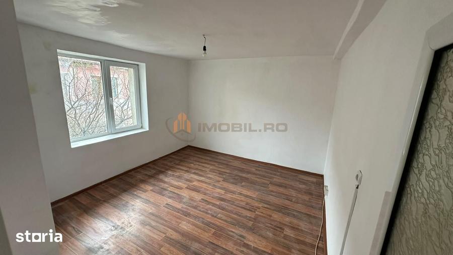 Apartament cu 3 camere decomandat în Păcurari