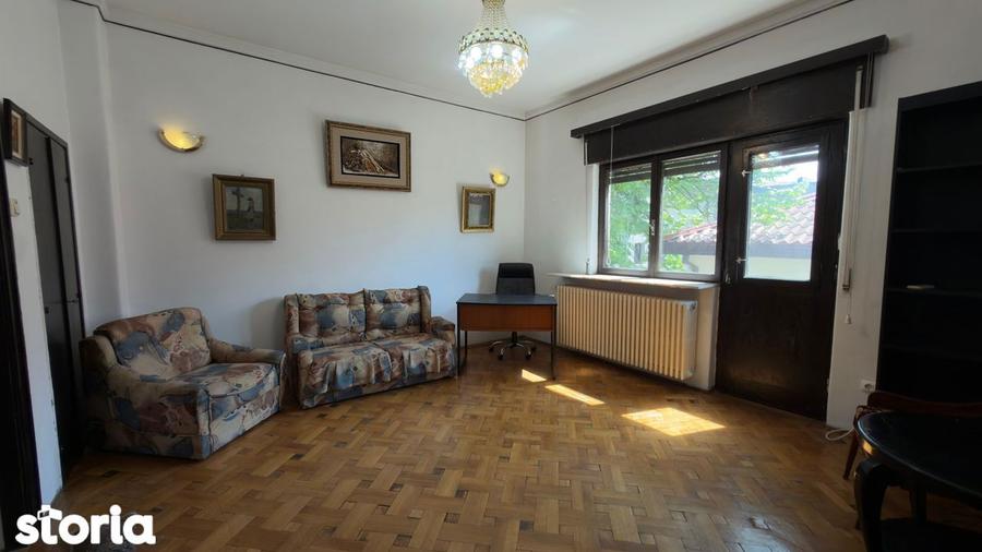 Casă cu 5 camere cu Teren 220 Mp în Ștefan cel Mare