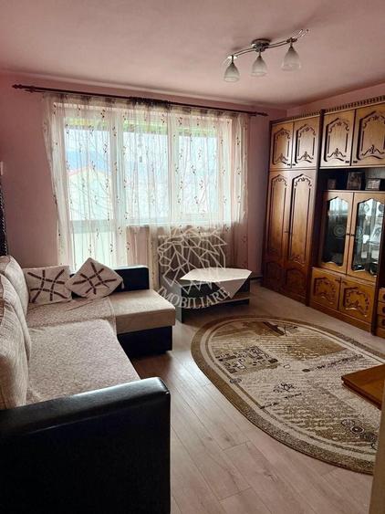 Apartament cu 3 camere decomandat, mobilat în Nord
