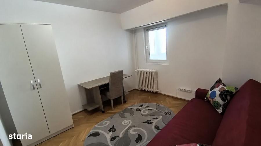 Apartament cu 4 camere decomandat în Kiseleff