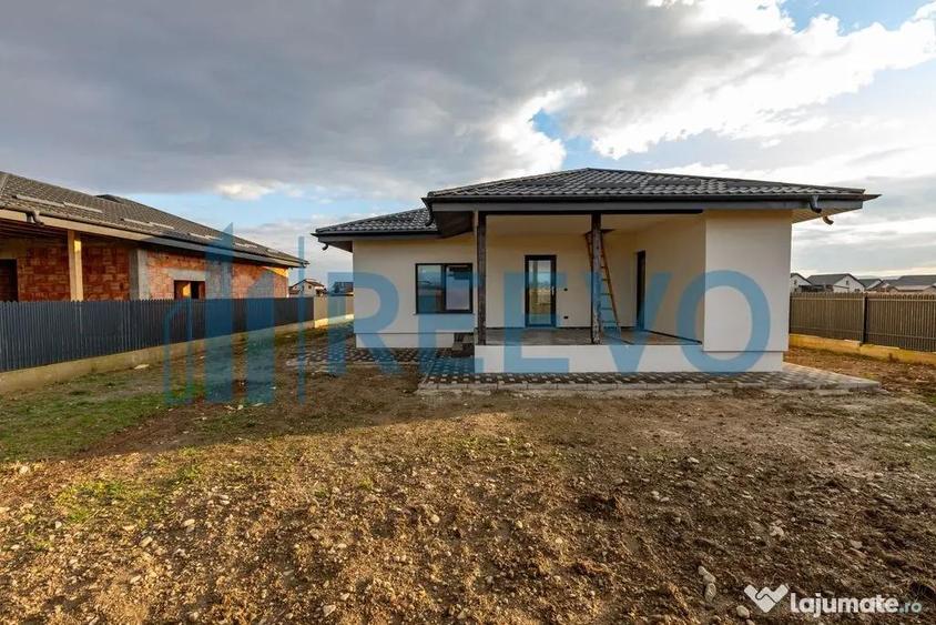 Casă cu 3 camere cu Teren 495 Mp în Lilieci