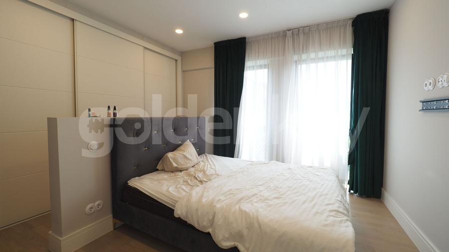 Apartament cu 3 camere semidecomandat, mobilat în Pipera