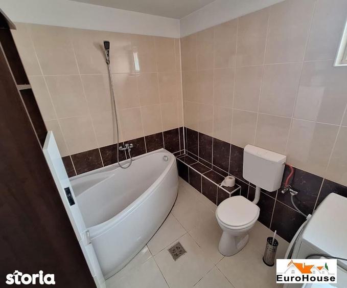 Apartament cu 3 camere decomandat în Cetate
