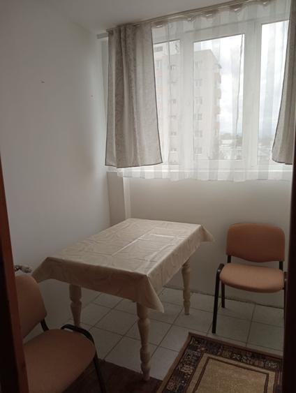 Garsonieră decomandată în Deve