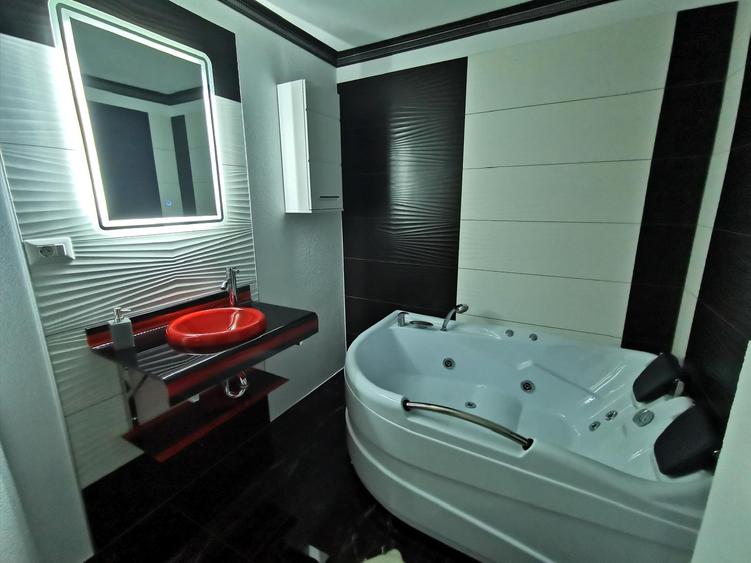 Duplex cu 4 camere cu Canalizare în Nord