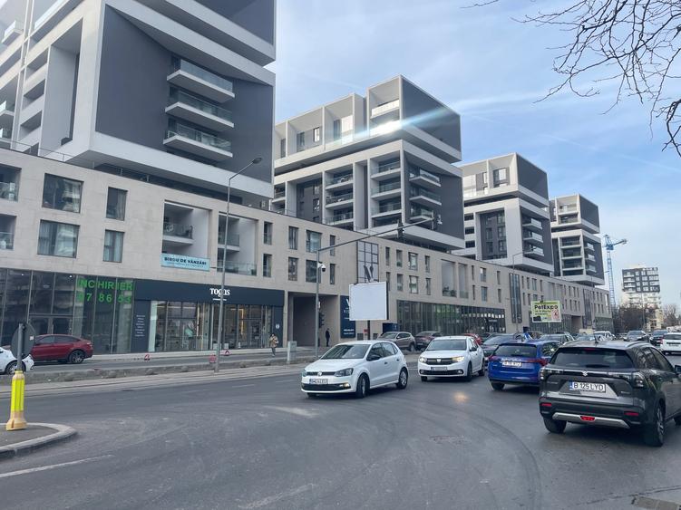 Spațiu comercial, de 265 mp, în Lacul Tei