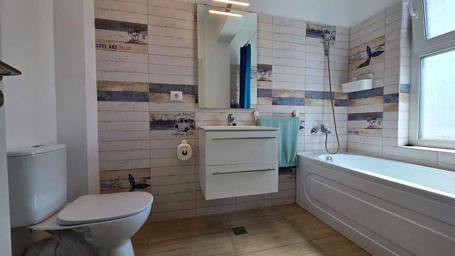 Apartament cu 3 camere decomandat, mobilat în Tomis Plus
