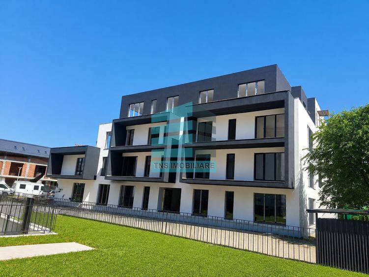 Apartament cu 4 camere decomandat în Titan