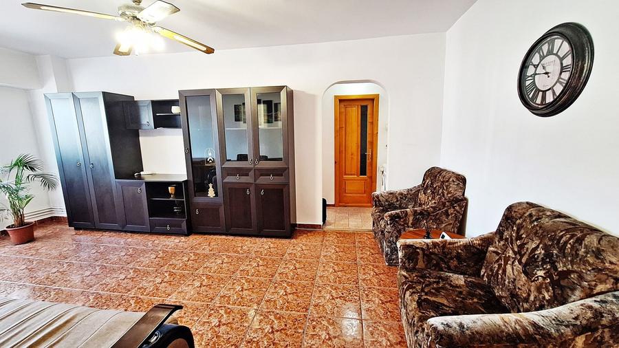 Apartament cu 2 camere semidecomandat, mobilat în Răcădău