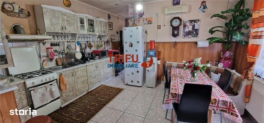 Casă cu 5 camere cu Teren 300 Mp în Central