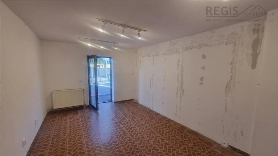Spațiu comercial, de 80 mp, în Central