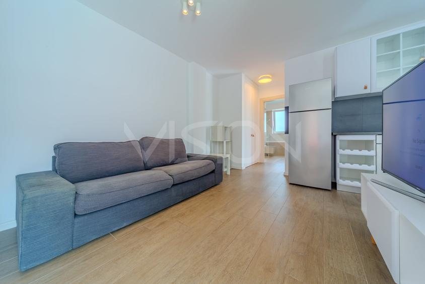 Apartament cu 3 camere semidecomandat în Între Lacuri