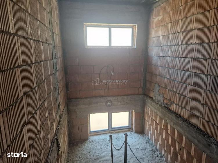 Casă cu 4 camere în Tănăsești