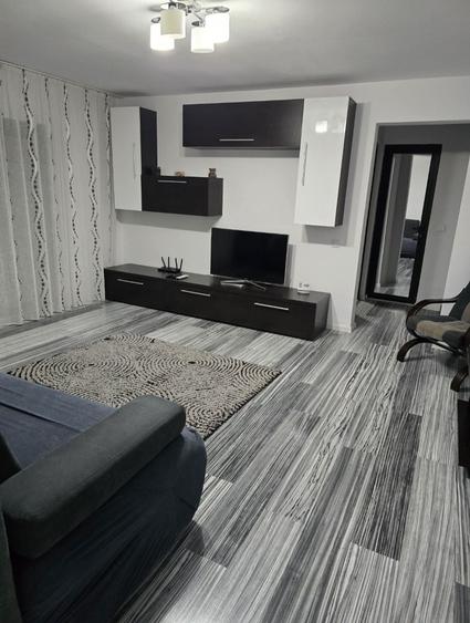 Apartament cu 2 camere semidecomandat în Unirii Sud