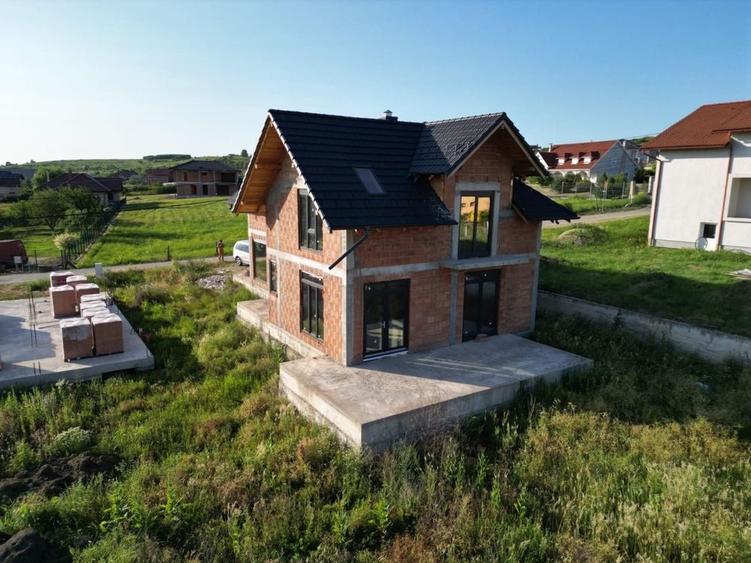 Casă cu 4 camere în Lugoj