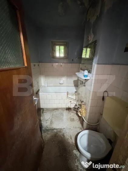 Apartament cu 2 camere semidecomandat în Gojdu